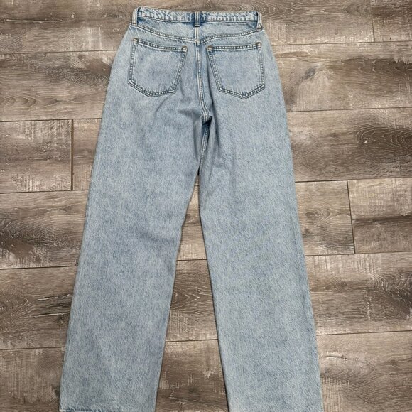 A&F The Loose High Rise Denim - Picture 2 of 2